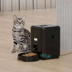 New 2L pet feeder smart food dispenser for cats and dogs regular and quantitative feeding of pets scientific feeding